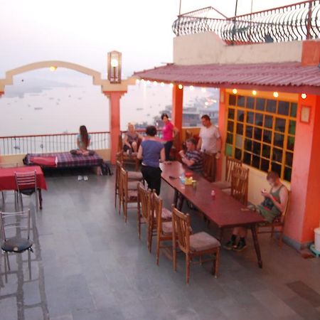 Puja Guest House Varanasi Luaran gambar