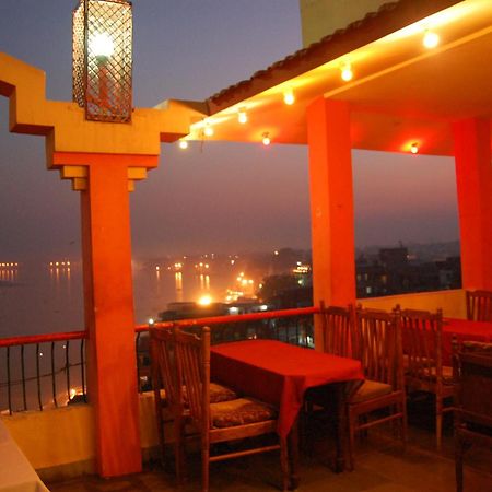 Puja Guest House Varanasi Luaran gambar