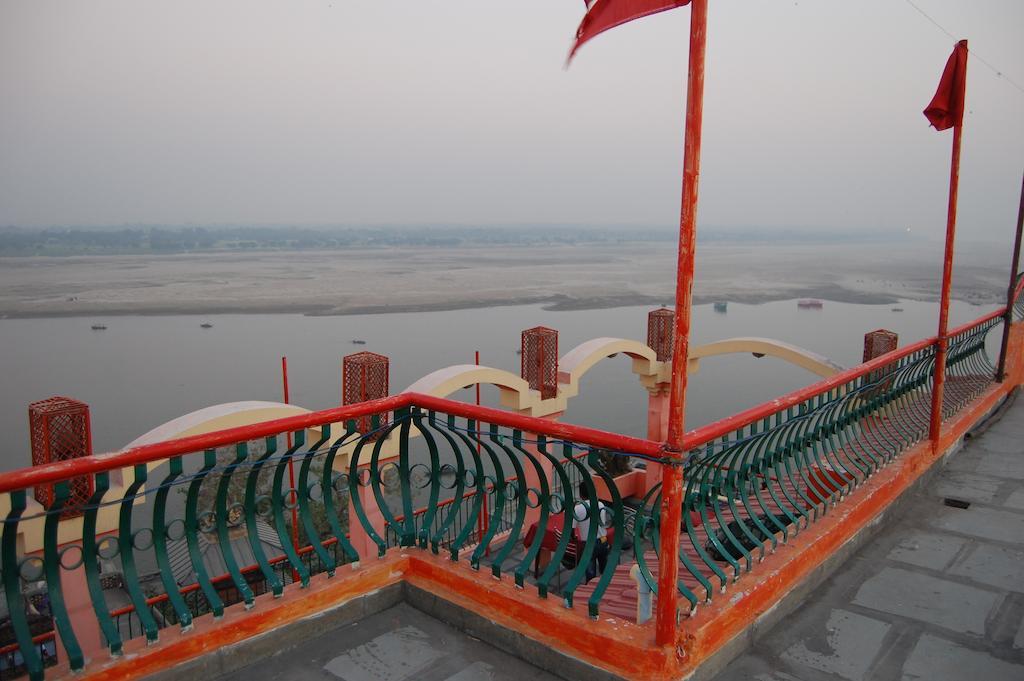 Puja Guest House Varanasi Luaran gambar