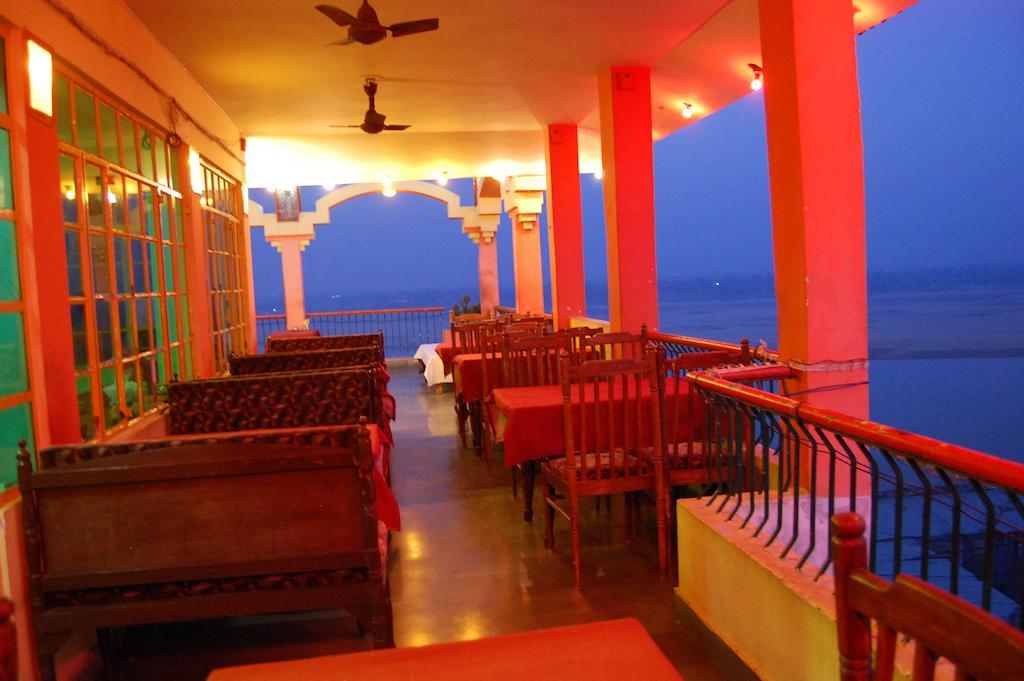 Puja Guest House Varanasi Luaran gambar