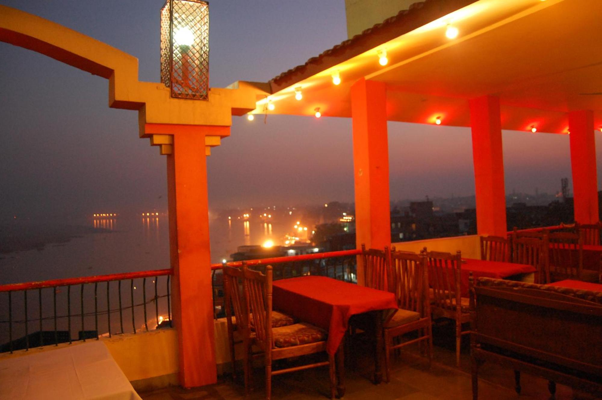 Puja Guest House Varanasi Luaran gambar