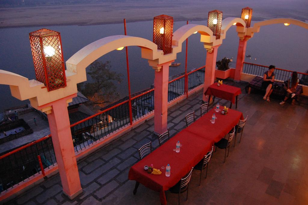 Puja Guest House Varanasi Luaran gambar
