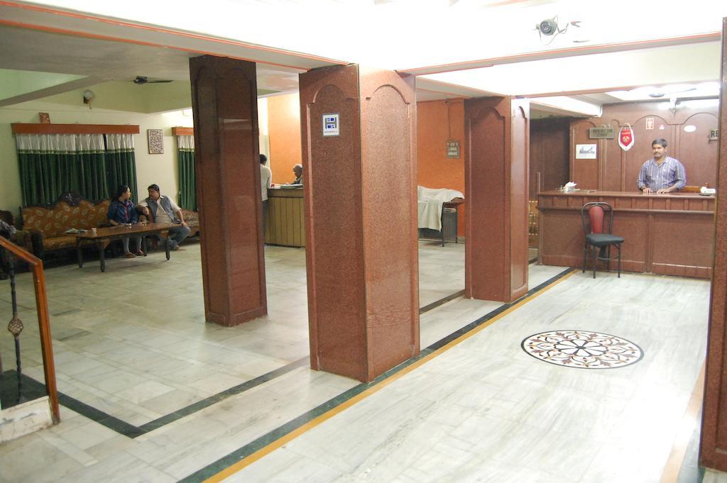Puja Guest House Varanasi Luaran gambar
