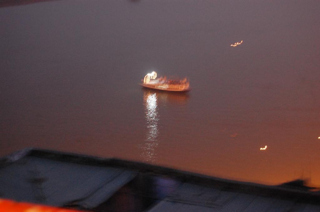 Puja Guest House Varanasi Luaran gambar