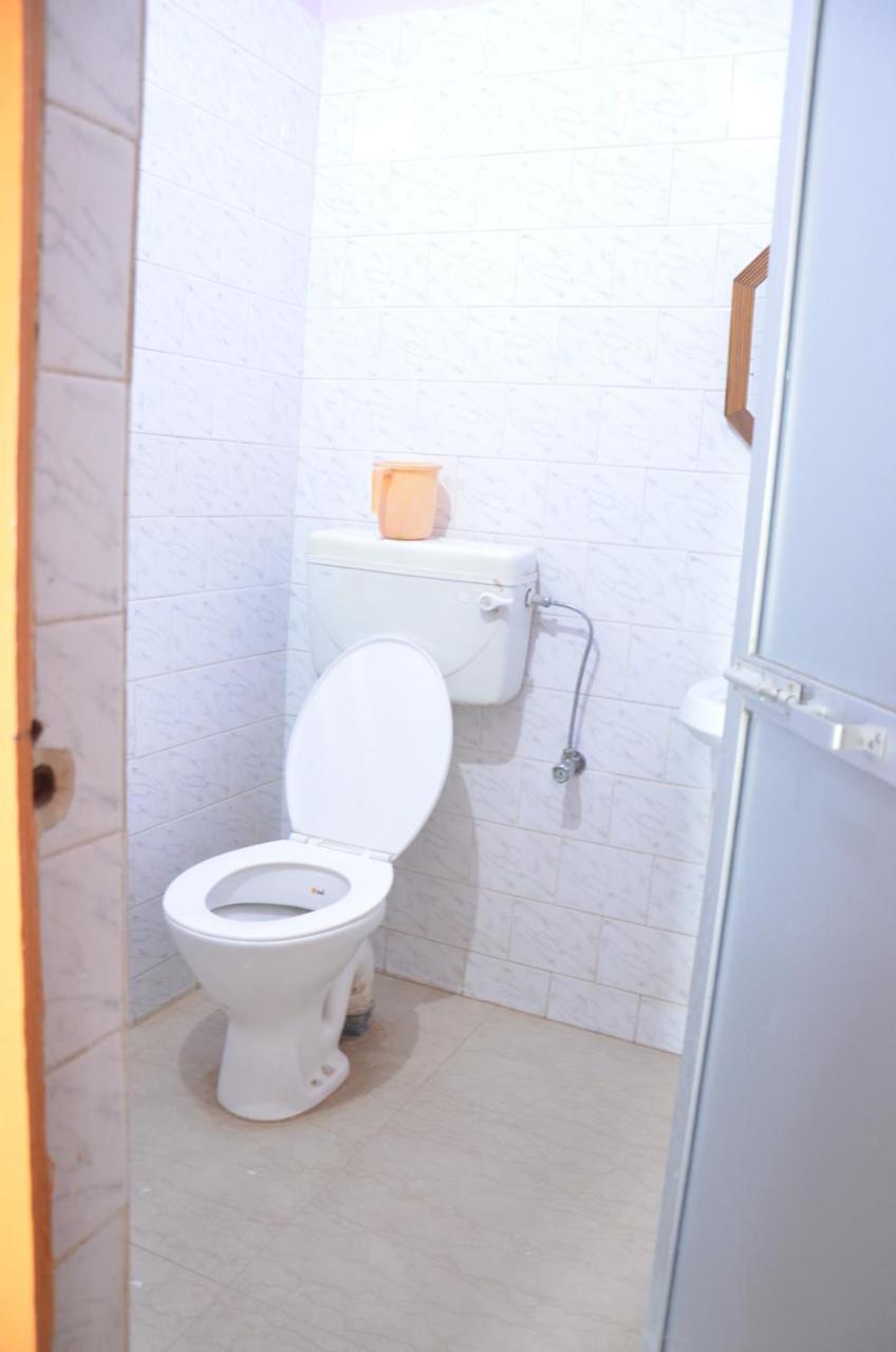 Puja Guest House Varanasi Luaran gambar