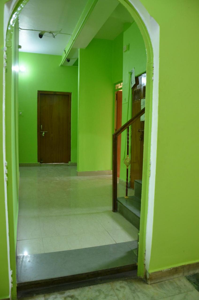 Puja Guest House Varanasi Luaran gambar